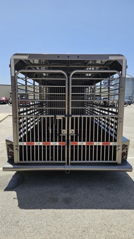 New 2023 GR Trailers Tandem Axle Gooseneck 14,000 Lbs. STH6820W14LNR