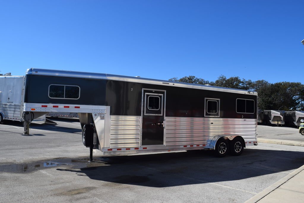 New 2024 4-Star Trailers STRAIGHT LOAD 2+1