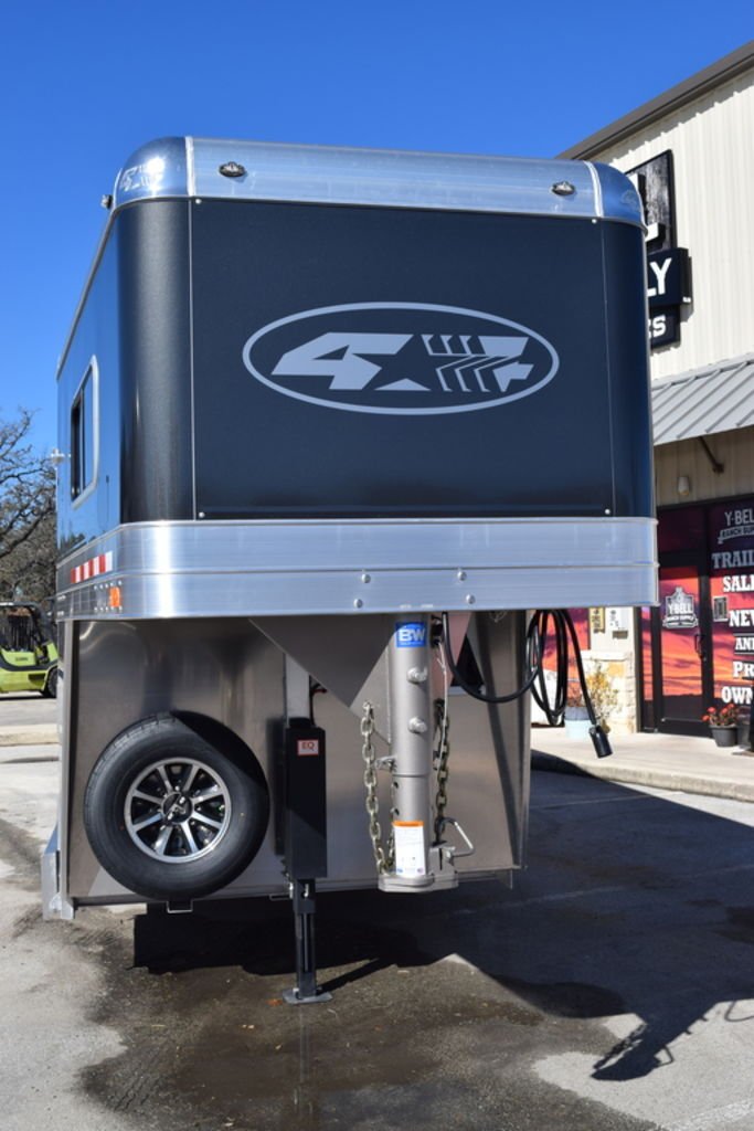 New 2024 4-Star Trailers STRAIGHT LOAD 2+1