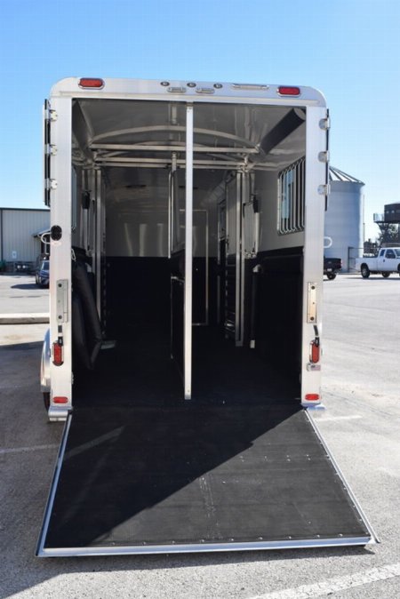 New 2024 4-Star Trailers STRAIGHT LOAD 2+1