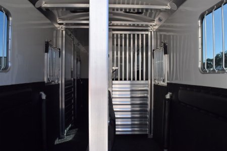 New 2024 4-Star Trailers STRAIGHT LOAD 2+1