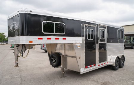 New 2025 4-Star Trailers  6'10" STRAIGHT LOAD