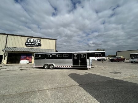 New 2025 4-Star Trailers 6HORSE TRAINER