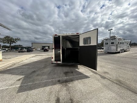 New 2025 4-Star Trailers 6HORSE TRAINER