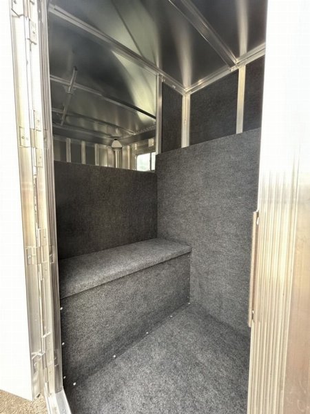 New 2025 4-Star Trailers 6HORSE TRAINER