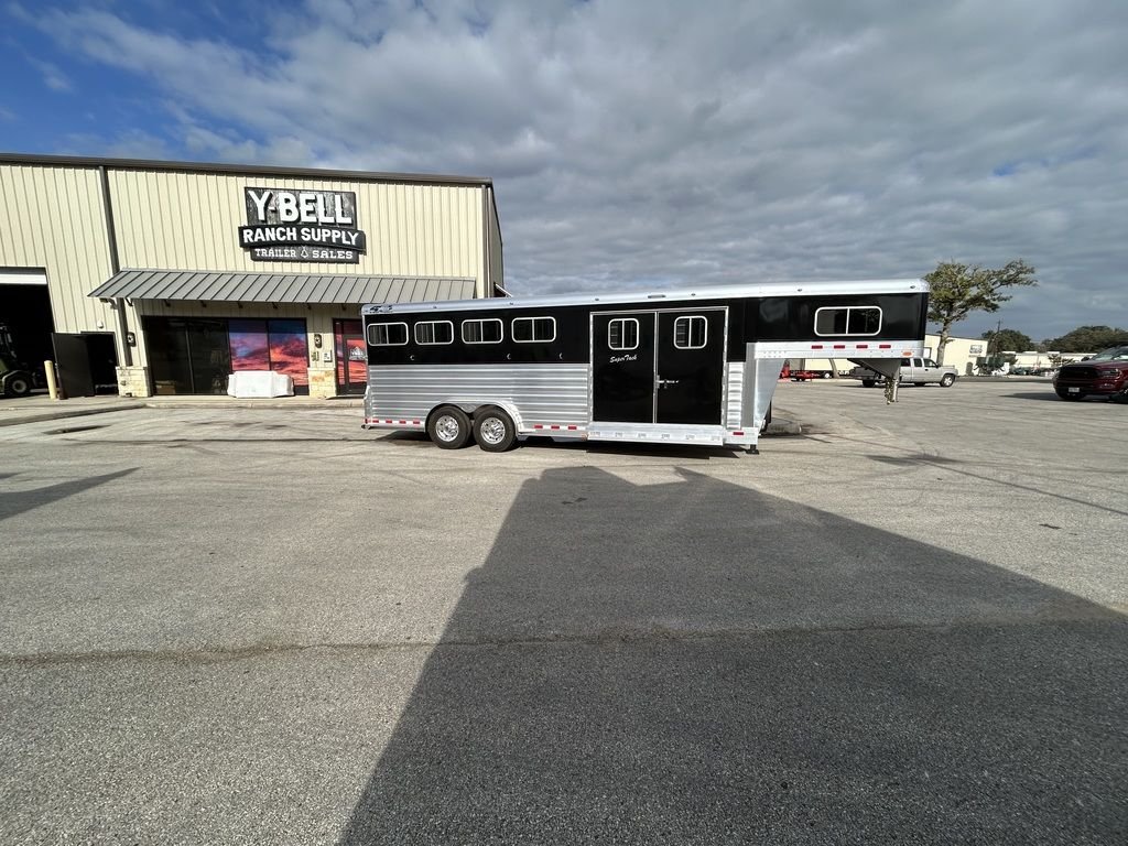 New 2025 4-Star Trailers 4STAR 4H DELUXE SLANT LOAD GN