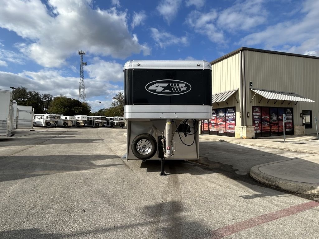 New 2025 4-Star Trailers 4STAR 4H DELUXE SLANT LOAD GN