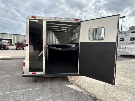 New 2025 4-Star Trailers 4STAR 4H DELUXE SLANT LOAD GN