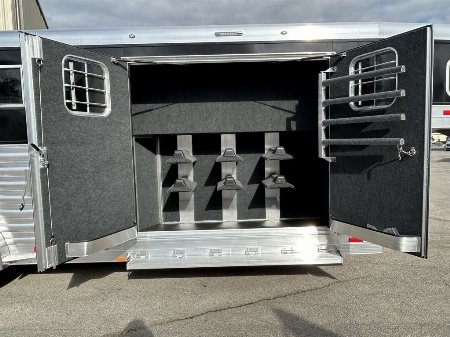 New 2025 4-Star Trailers 4STAR 4H DELUXE SLANT LOAD GN