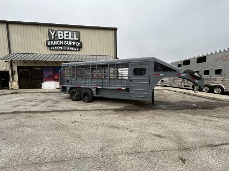 New 2025 Swift Built Trailers 25 SB 20' STK W/ TACK