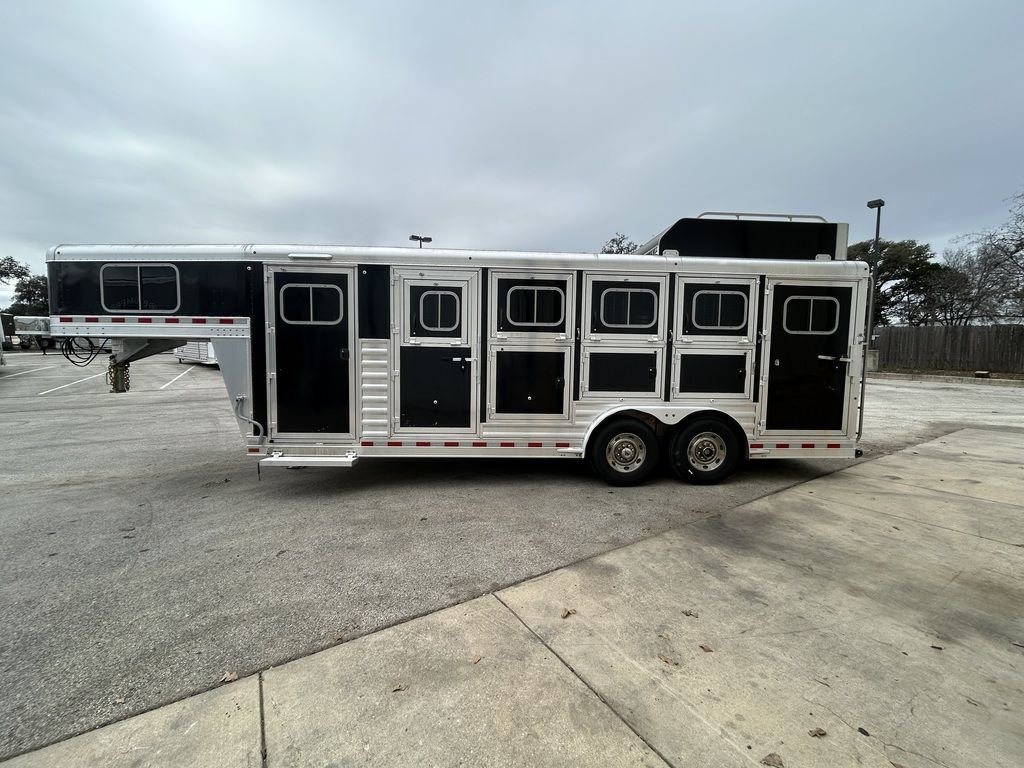 Used 2022 Elite Trailers EL 4H ST TRAINER '22