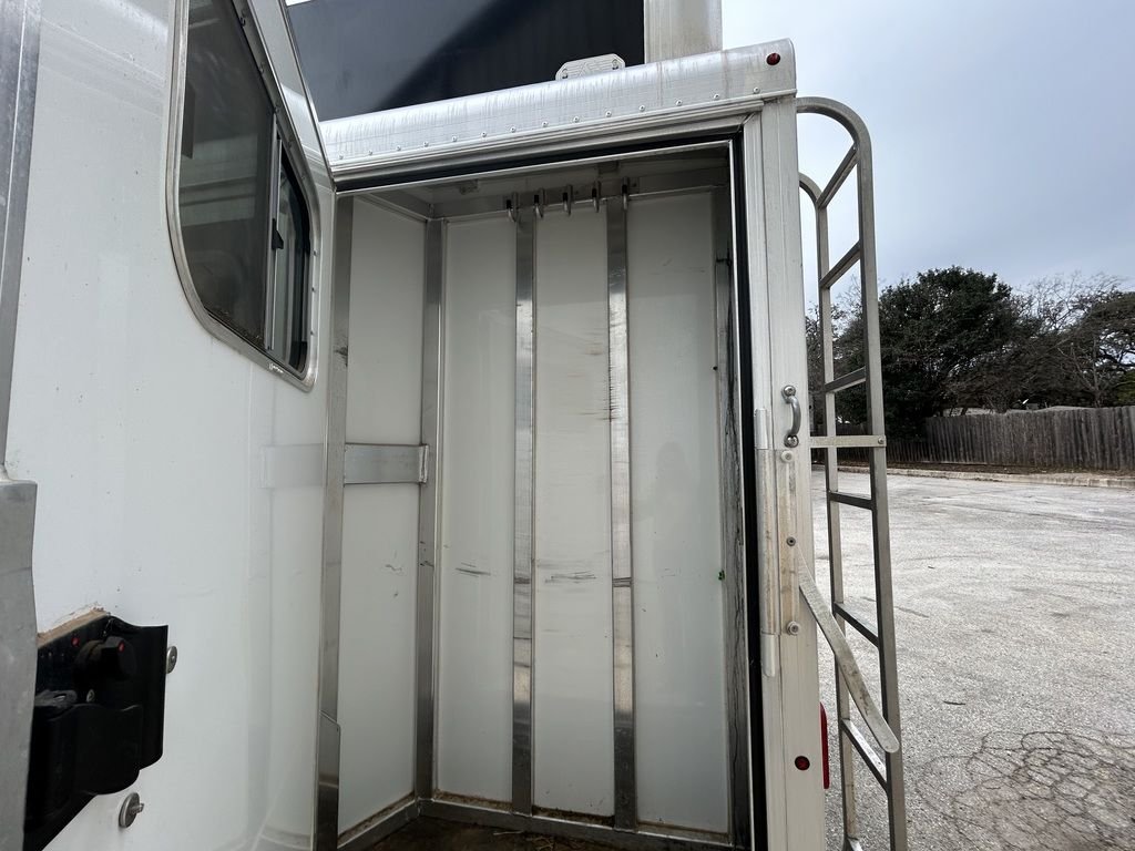 Used 2022 Elite Trailers EL 4H ST TRAINER '22