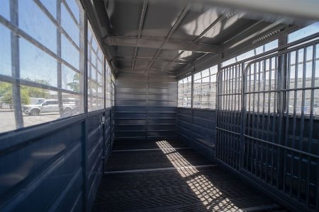New 2025 Swift Built Trailers 25 SB 20' STK W/TACK