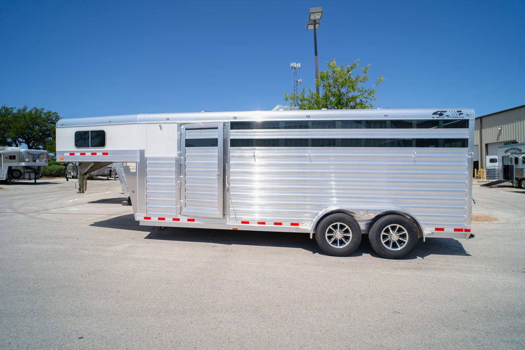New 2025 4-Star Trailers 4S 4H 6'10" Stock Combo '25