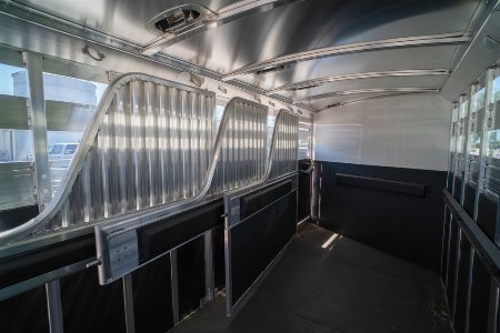 New 2025 4-Star Trailers 4S 4H 6'10" Stock Combo '25