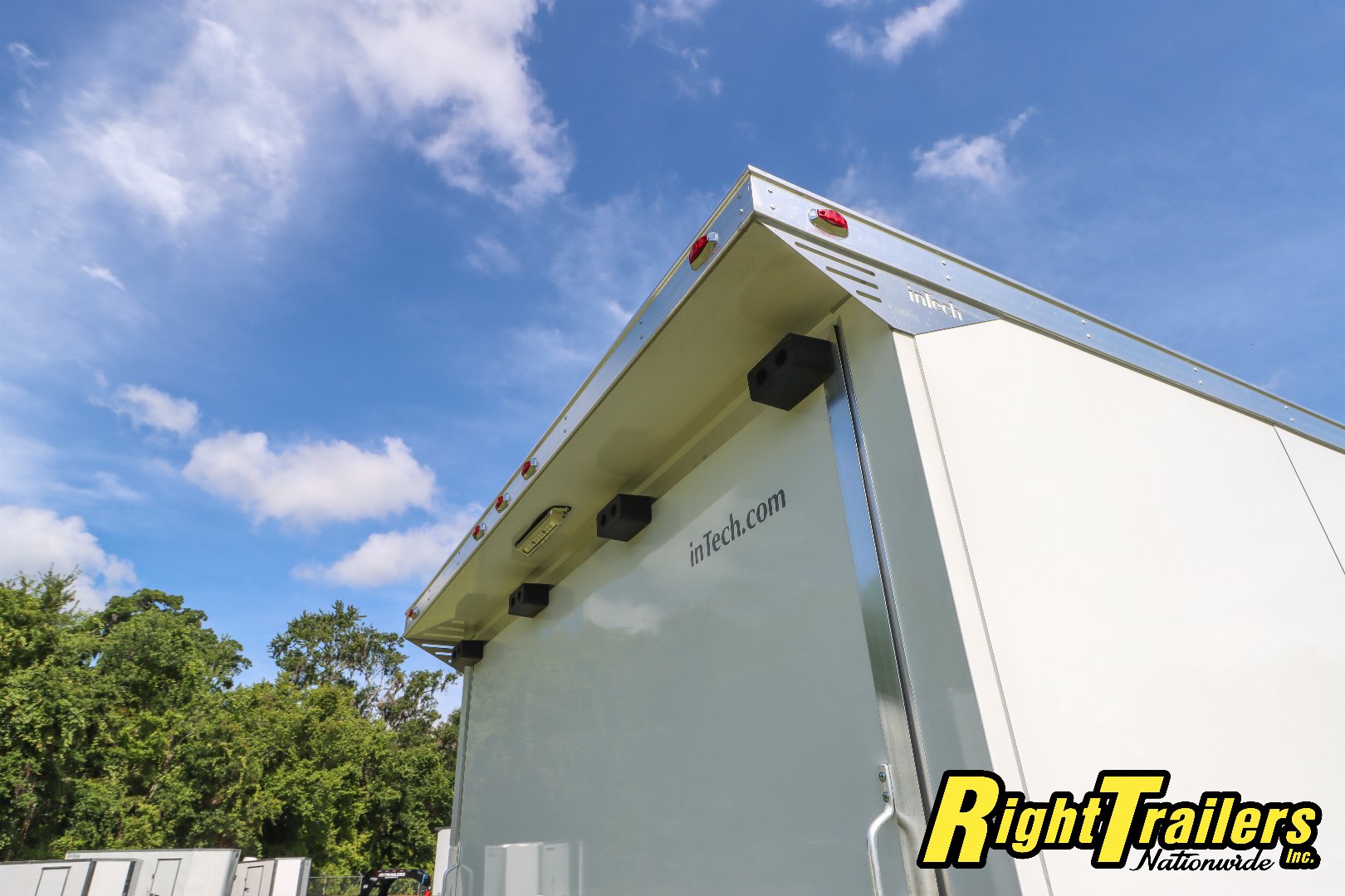 New 2025 8.5X28 inTech Race Trailer