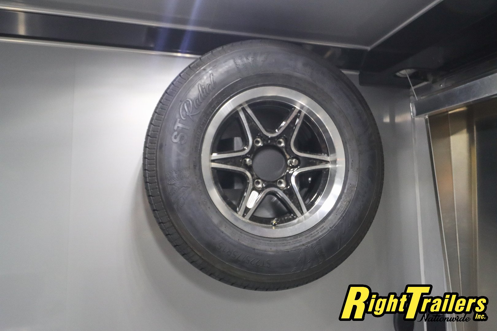 New 2025 8.5X28 inTech Race Trailer