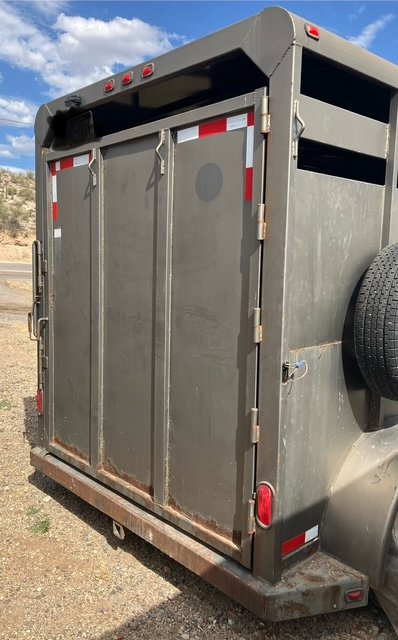Consignment 2004 Moritz International 2 Horse Trailer
