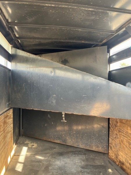 Consignment 2004 Moritz International 2 Horse Trailer