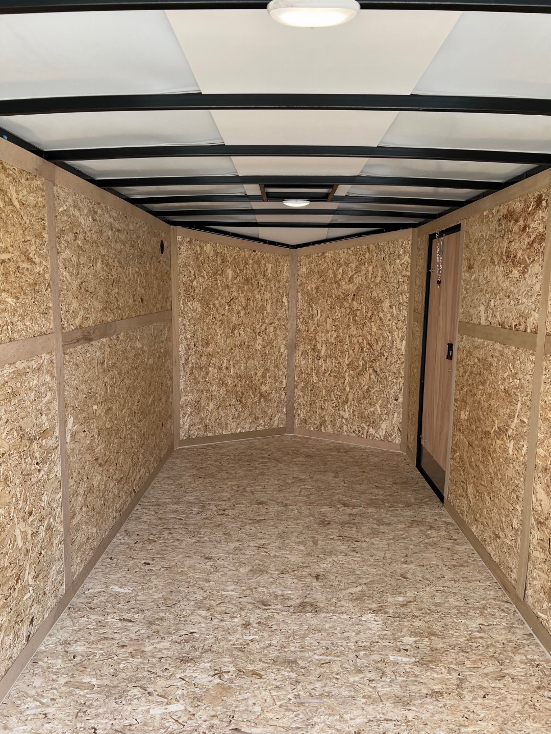 New 2026 DISCOVERY Rover ET 7x16 Enclosed Cargo Trailer #27136