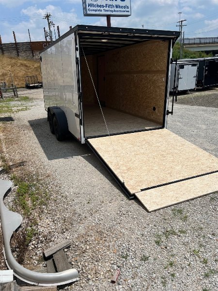 New 2026 DISCOVERY Rover ET 7x16 Enclosed Cargo Trailer #27136