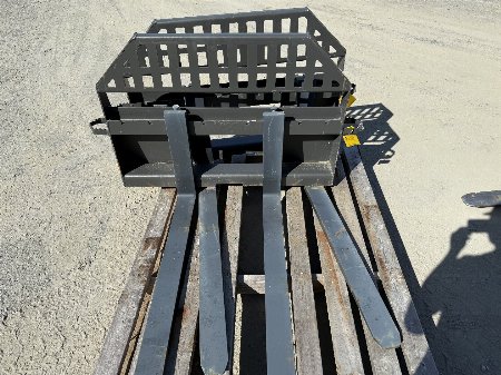 New 2025 IronCraft 48  4000LB PALLET FORKS