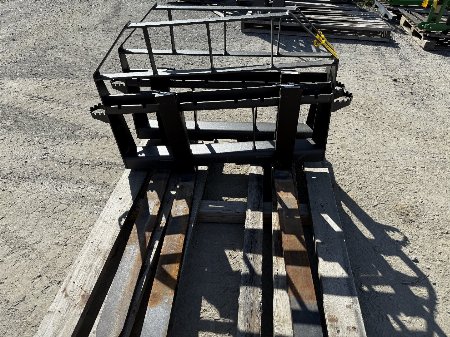 New 2025 IronCraft 48  4000LB PALLET FORKS Forks