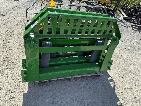 New 2025 IronCraft 4000LB JD 48  PALLET FORKS