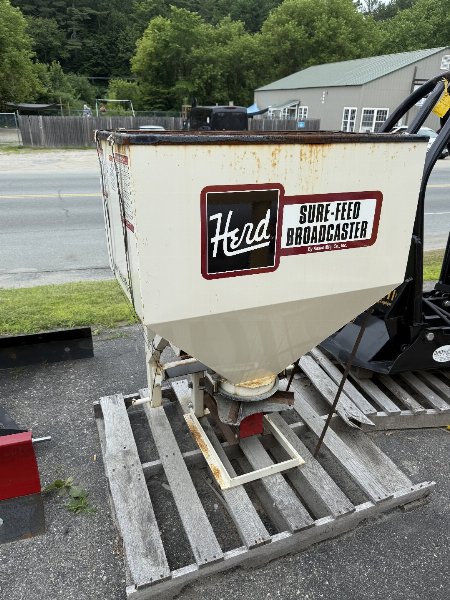 New 2024 HERD MFG HERD 750 3PT SPREADER Spreaders
