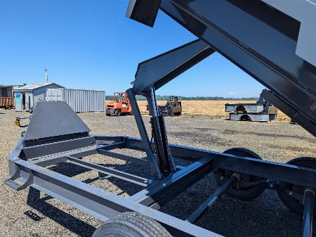 New 2026 Lamar Trailers 83" x 16' - 5,465 lbs - 10,535 lbs Dump Trailer 24" SIDES