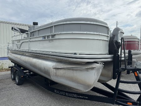 Used 2019 Lowe SS210 Tri-toon Boat