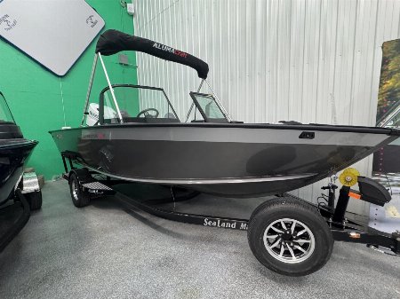 New 2025 Alumacraft Competitor 185X Fishing Boat