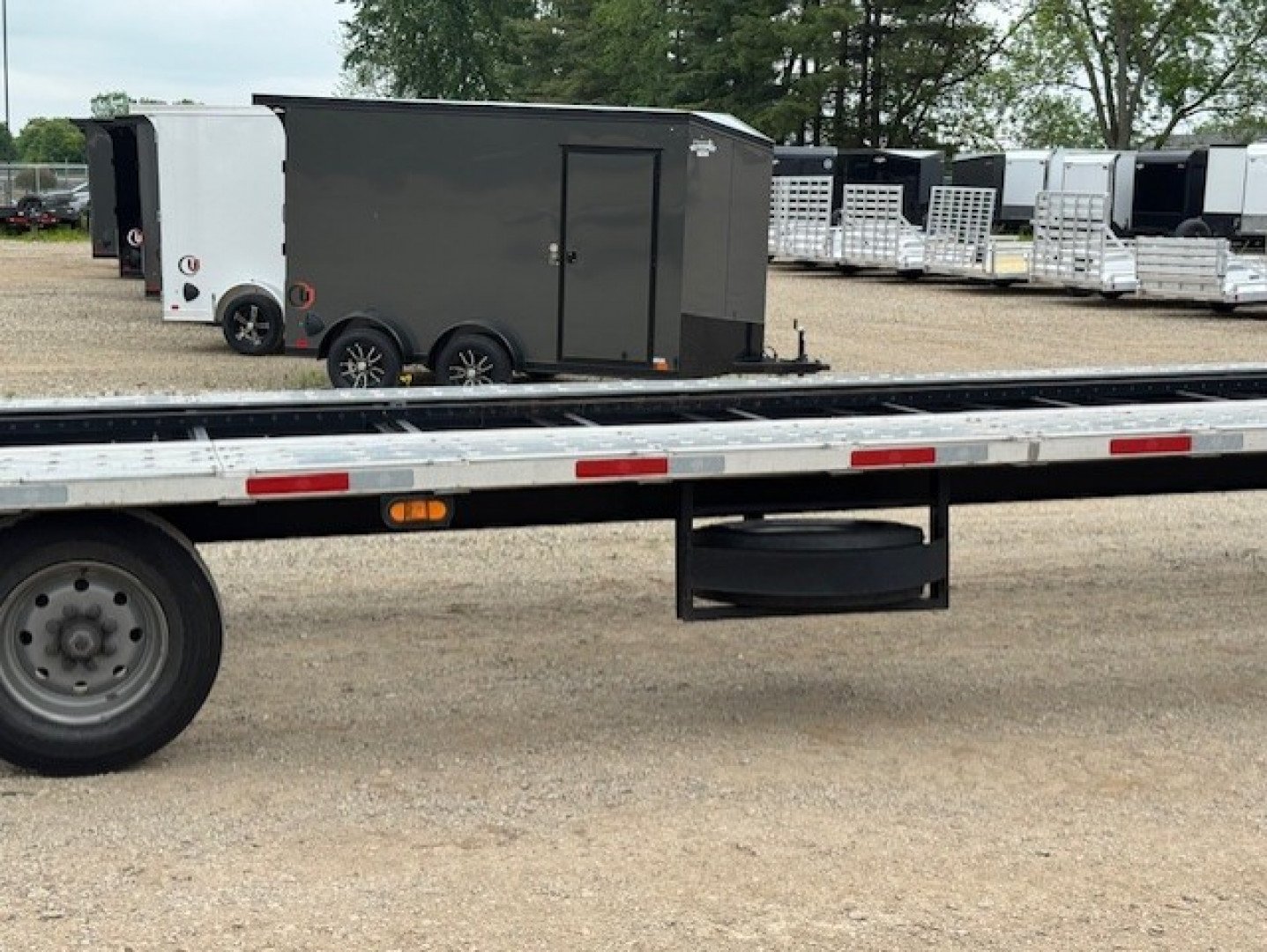 Used 2023 Shipshe Trailers FD-306 REV A Flatbed Trailer