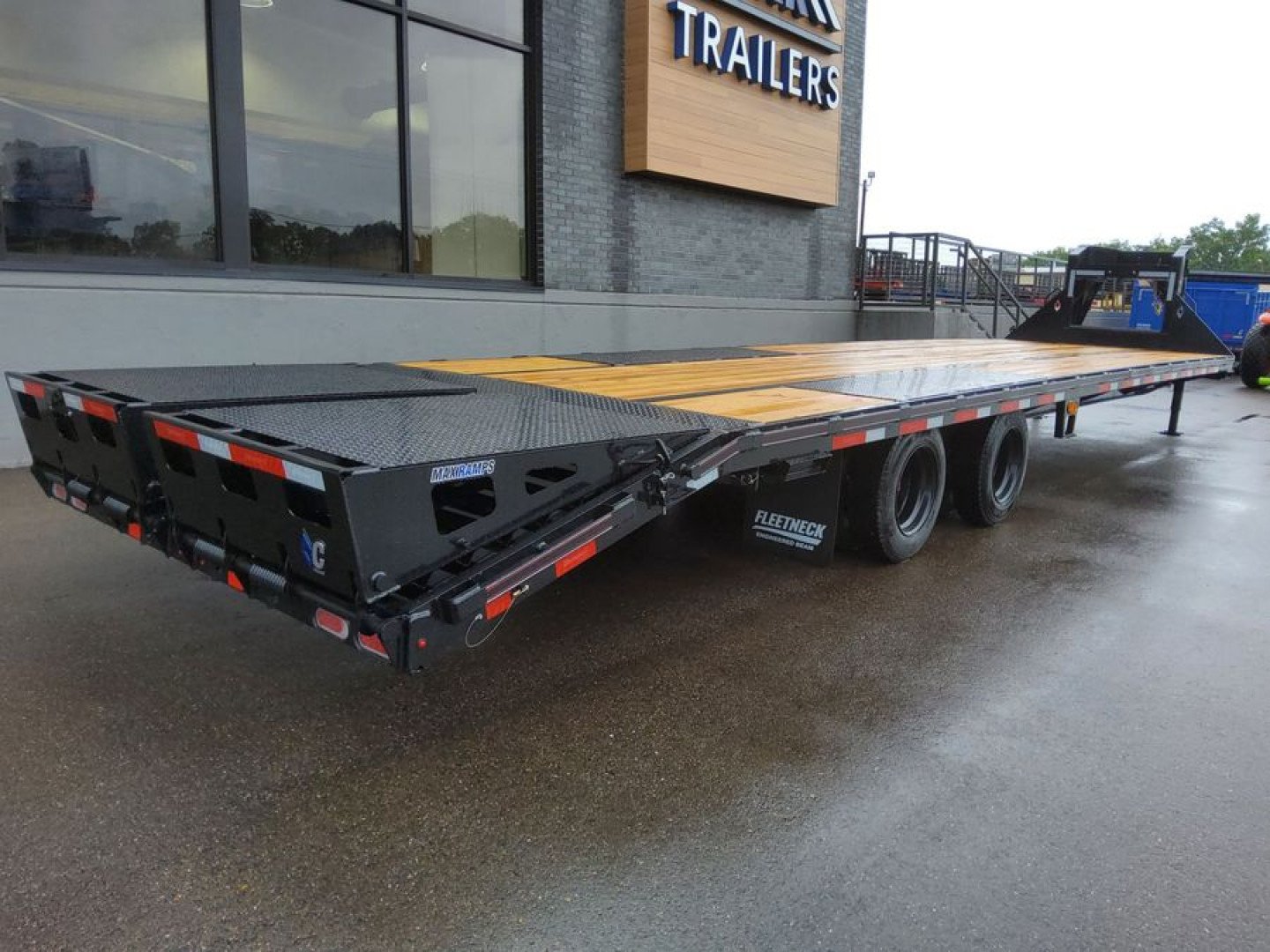 New (S1301011) 2025 Diamond C FMAX