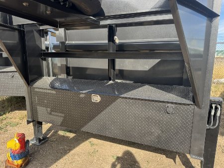 New 2025 Load Trail 83-14 Gooseneck Dump W/ Hydradulic Jacks