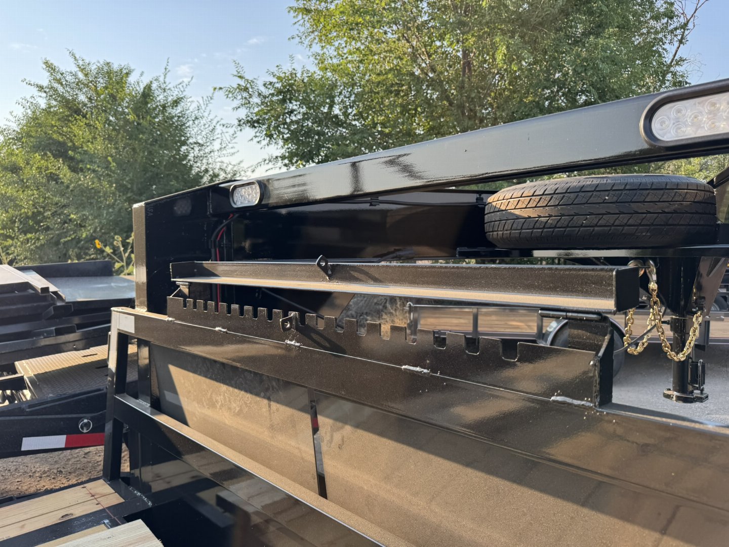 New 2026 Diamond T 8.5-25 Gooseneck Deckover Equipment Hauler