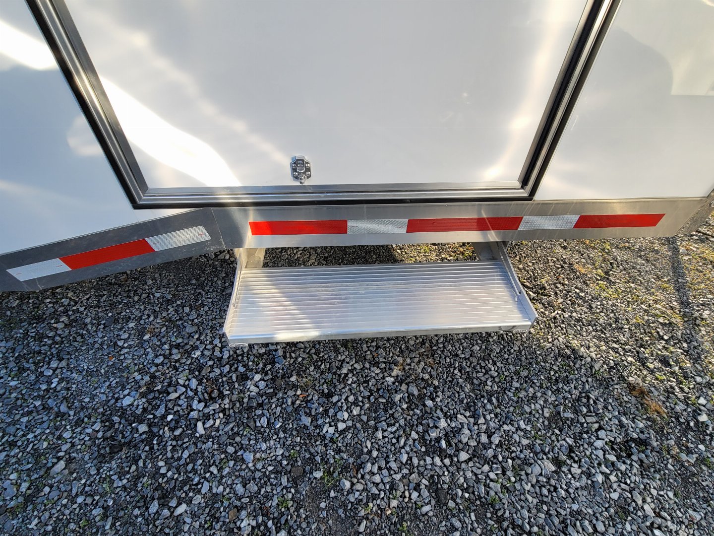 New 2024 Featherlite Trailers 4410 8.5X20TA Car / Racing Trailer