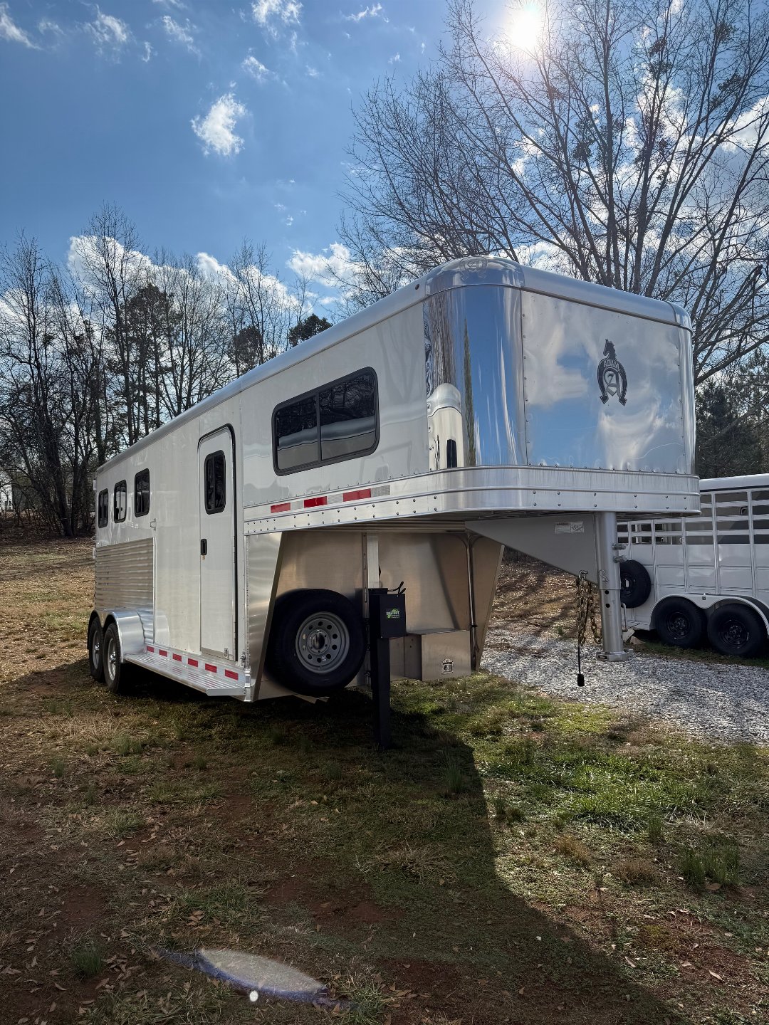 New 2024 ADAM Excursion 3 Horse Slant Gooseneck Horse Trailer ...