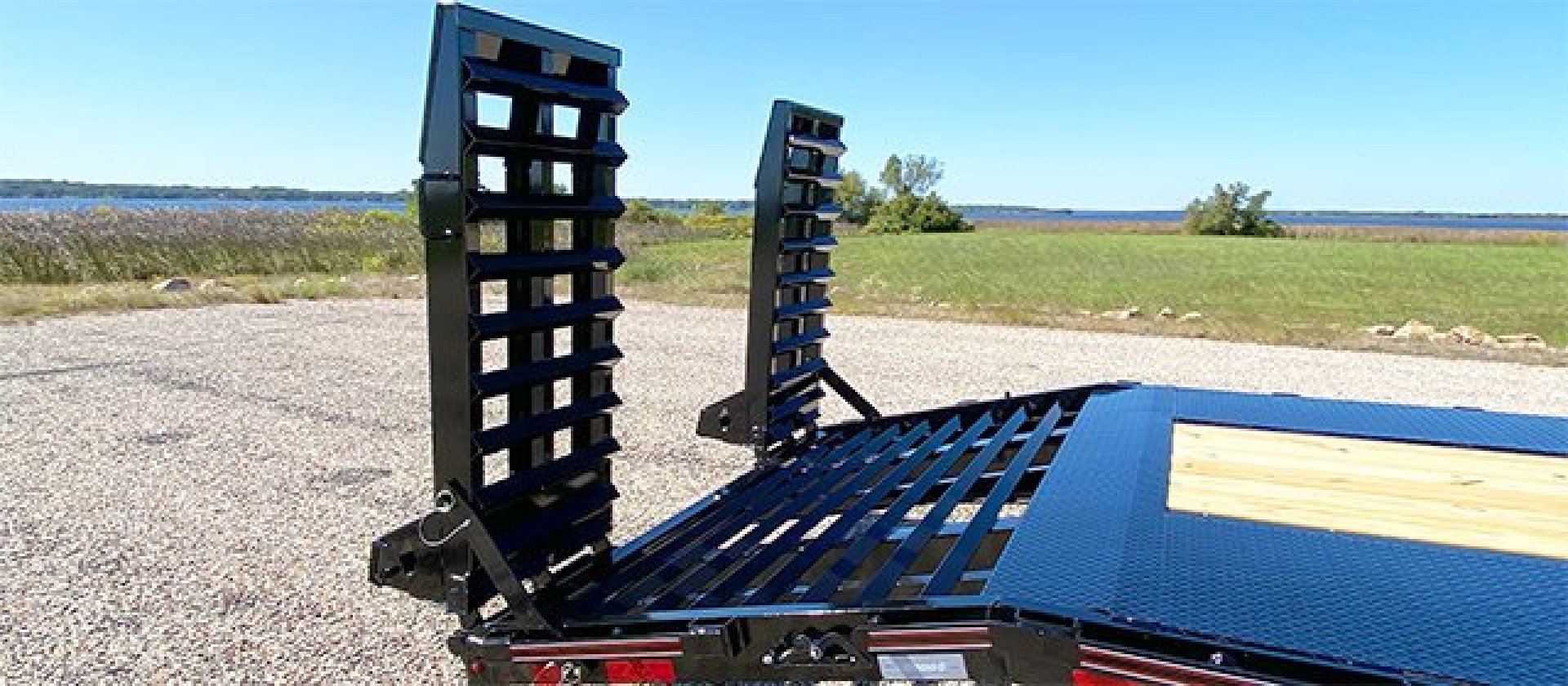 New 2024 Diamond C Trailers FMAX207 MR 30X102 Flatbed Trailer