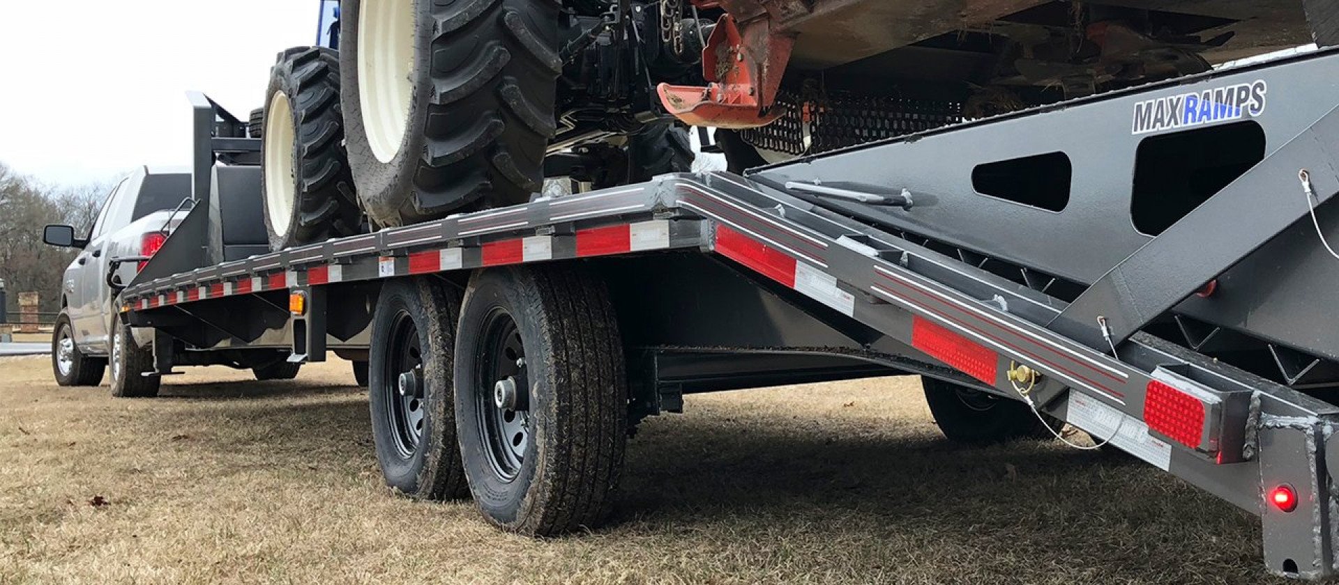 New 2024 Diamond C Trailers FMAX207 MR 30X102 Flatbed Trailer