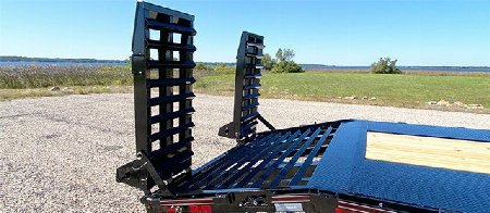 New 2024 Diamond C Trailers FMAX207 MR 30X102 Flatbed Trailer