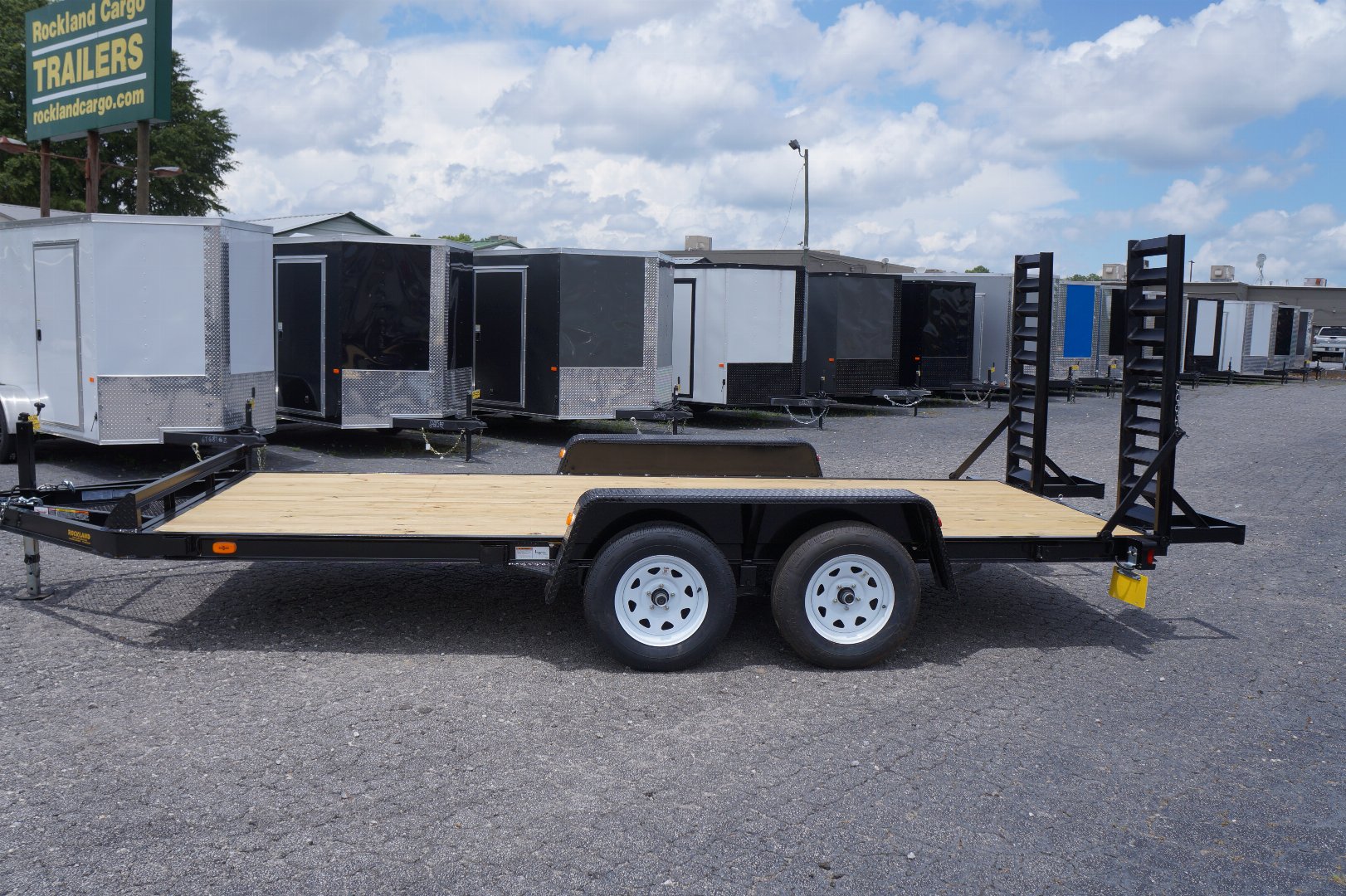 New 2025 Superior Trailers 26.516-3T Equipment Trailer