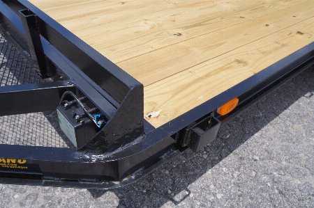 New 2025 Superior Trailers 26.516-3T Equipment Trailer