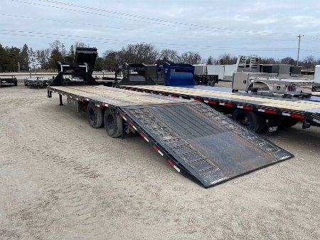 Used 2021 Load Trail HYD DOVE GOOSENECK Flatbed Trailer