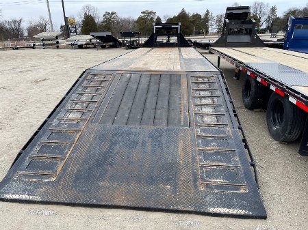 Used 2021 Load Trail HYD DOVE GOOSENECK Flatbed Trailer